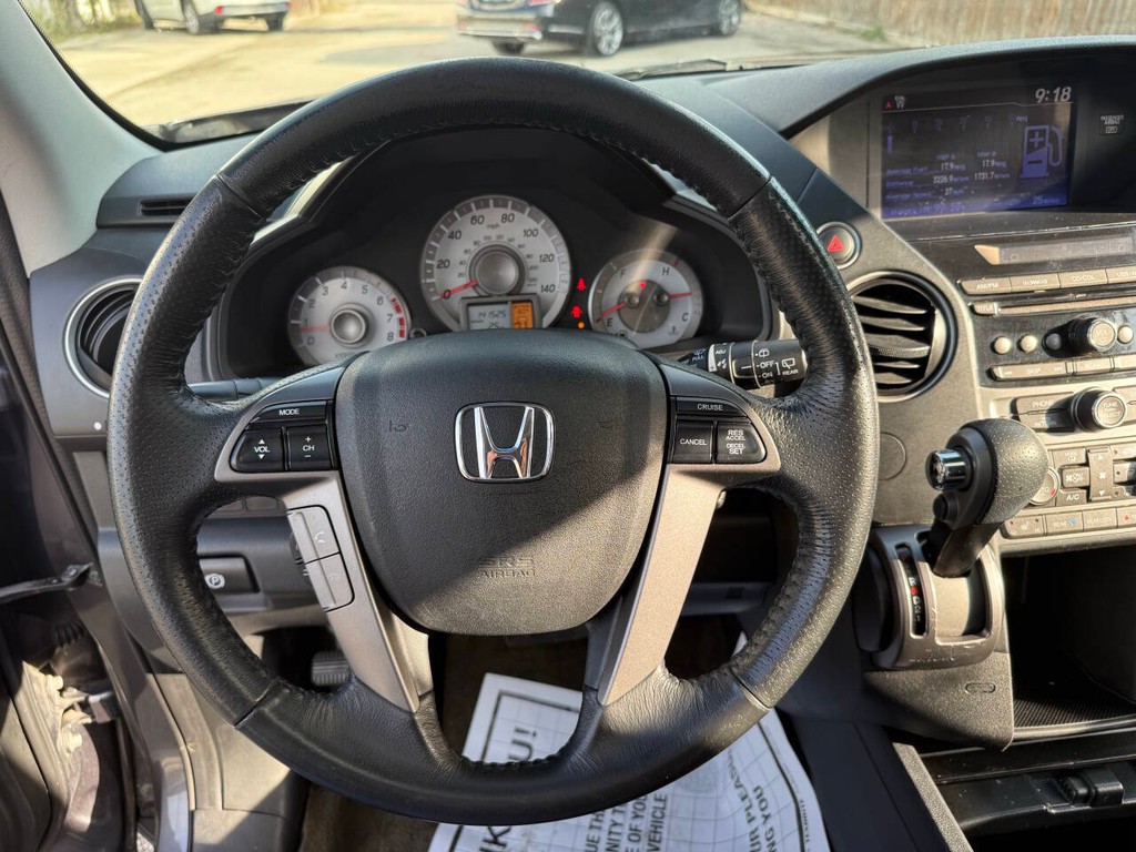 Honda Pilot Vehicle Full-screen Gallery Image 24