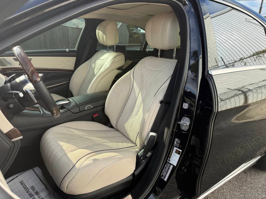 Mercedes-Benz S-Class Vehicle Full-screen Gallery Image 10