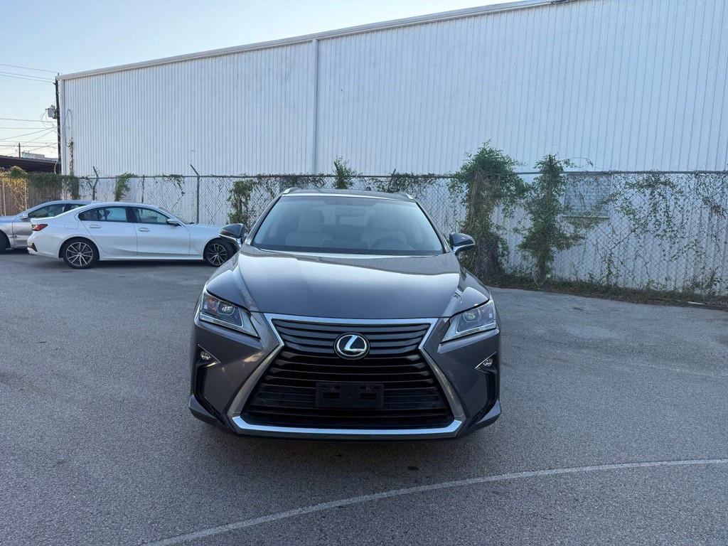 Lexus RX 350 Vehicle Full-screen Gallery Image 02