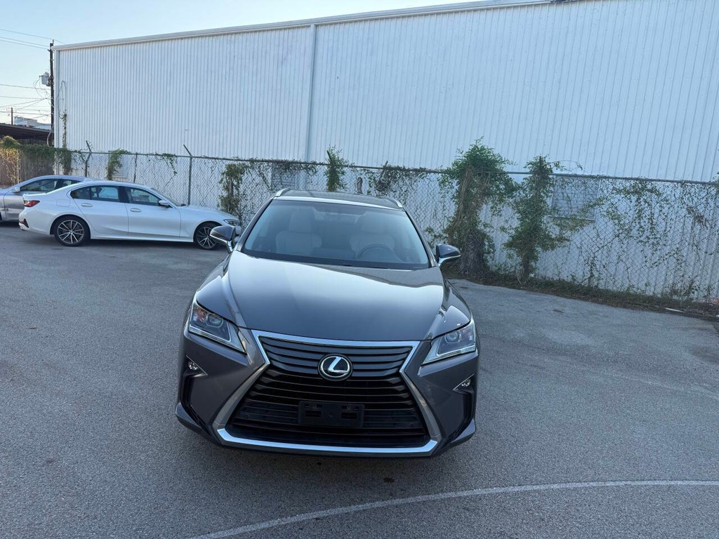 Lexus RX 350 Vehicle Full-screen Gallery Image 03