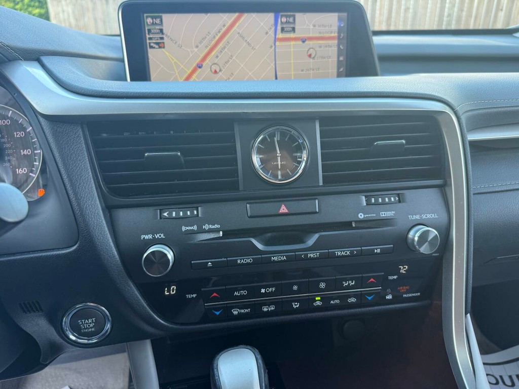 Lexus RX 350 Vehicle Full-screen Gallery Image 20