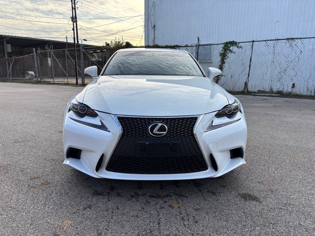 Lexus IS 200t Vehicle Full-screen Gallery Image 03