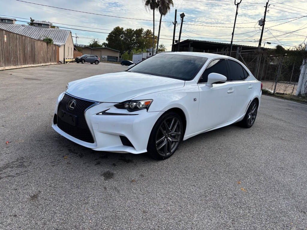 Lexus IS 200t Vehicle Full-screen Gallery Image 04
