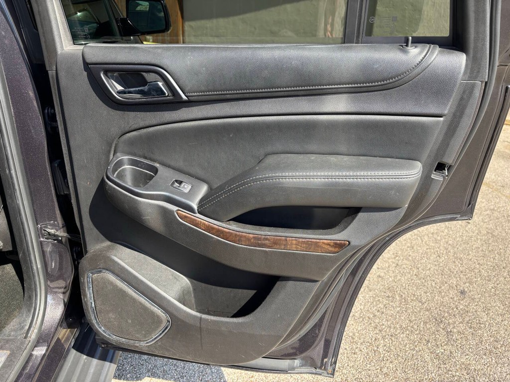Chevrolet Tahoe Vehicle Full-screen Gallery Image 17