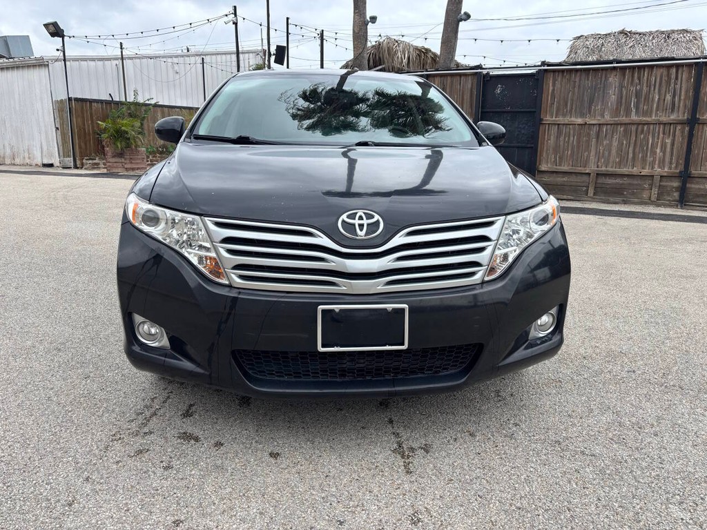 Toyota Venza Vehicle Full-screen Gallery Image 03