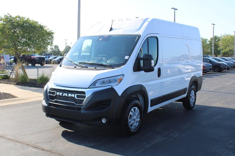 Ram ProMaster Cargo Van Vehicle Full-screen Gallery Image 8