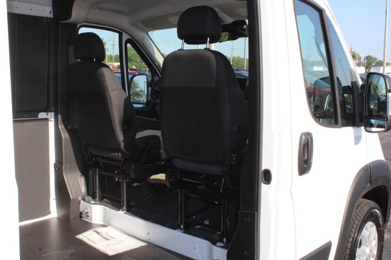Ram ProMaster Cargo Van Vehicle Full-screen Gallery Image 11