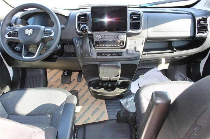 Ram ProMaster Cargo Van Vehicle Full-screen Gallery Image 13