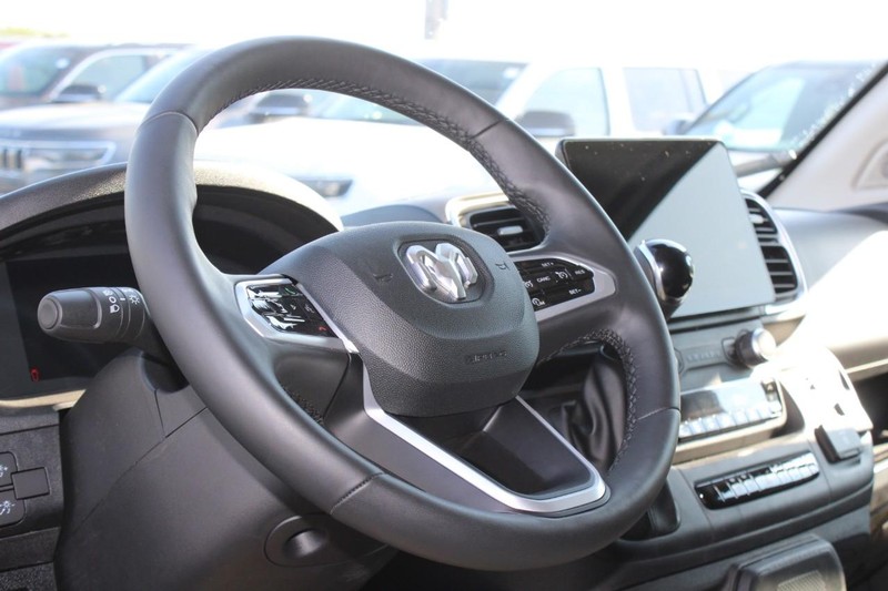 Ram ProMaster Cargo Van Vehicle Full-screen Gallery Image 19