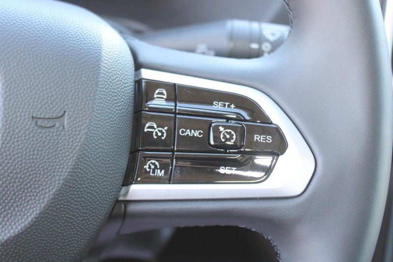 Ram ProMaster Cargo Van Vehicle Full-screen Gallery Image 21