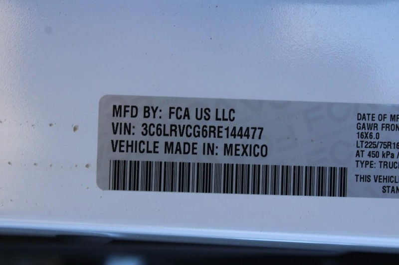 Ram ProMaster Cargo Van Vehicle Full-screen Gallery Image 32