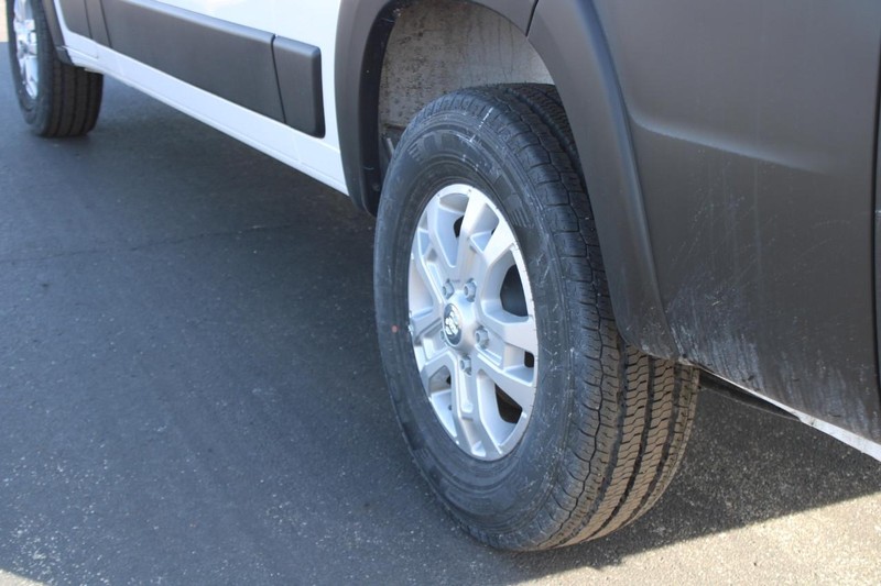 Ram ProMaster Cargo Van Vehicle Full-screen Gallery Image 6