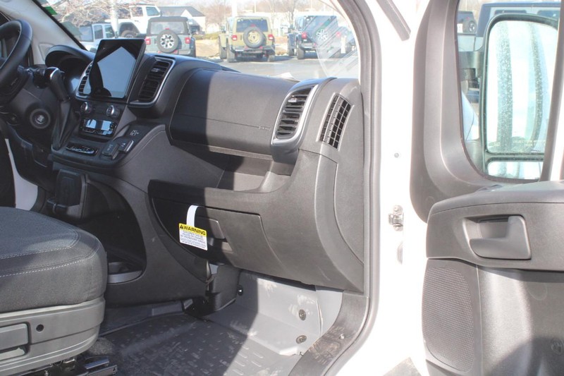 Ram ProMaster Cargo Van Vehicle Full-screen Gallery Image 16