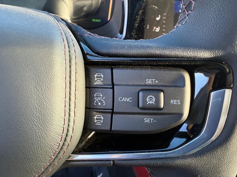 Jeep Wagoneer S Vehicle Full-screen Gallery Image 21