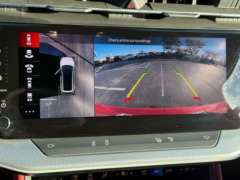 Jeep Wagoneer S Vehicle Full-screen Gallery Image 24