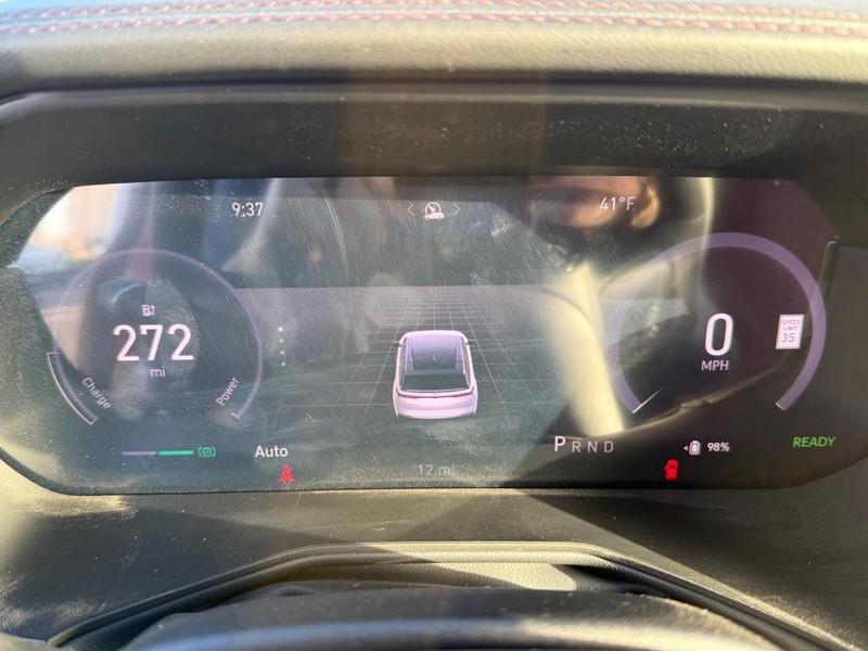 Jeep Wagoneer S Vehicle Full-screen Gallery Image 29