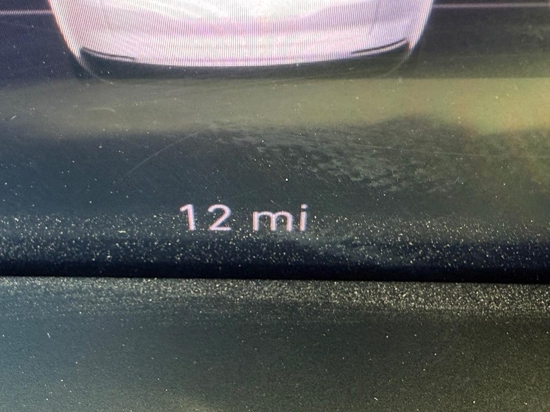 Jeep Wagoneer S Vehicle Full-screen Gallery Image 30