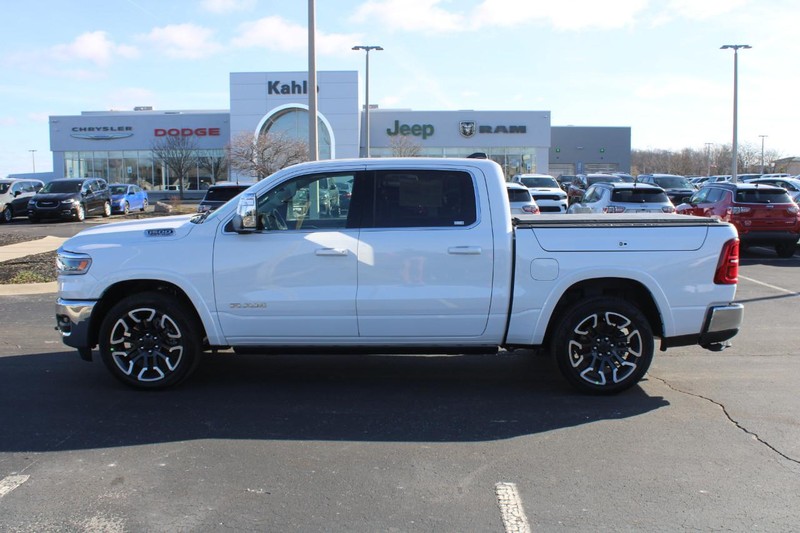Ram 1500 Vehicle Full-screen Gallery Image 8