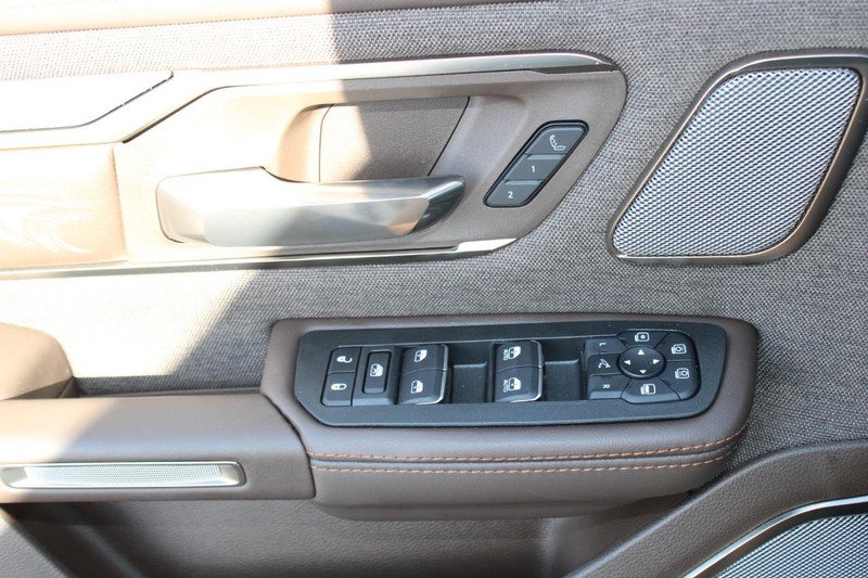 Ram 1500 Vehicle Full-screen Gallery Image 31