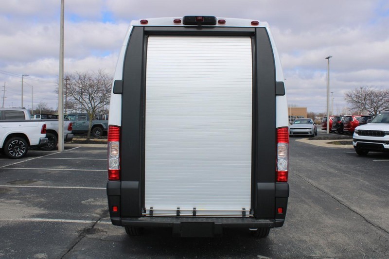 Ram ProMaster Cargo Van EV Vehicle Full-screen Gallery Image 4