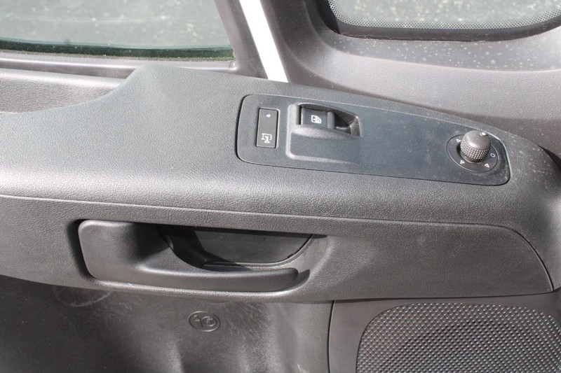 Ram ProMaster Cargo Van EV Vehicle Full-screen Gallery Image 26