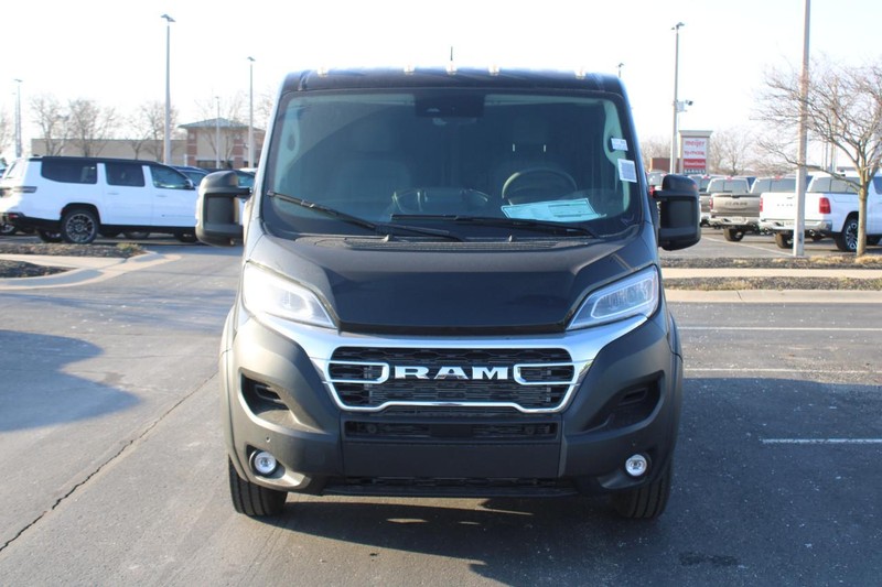 Ram ProMaster Cargo Van Vehicle Full-screen Gallery Image 8