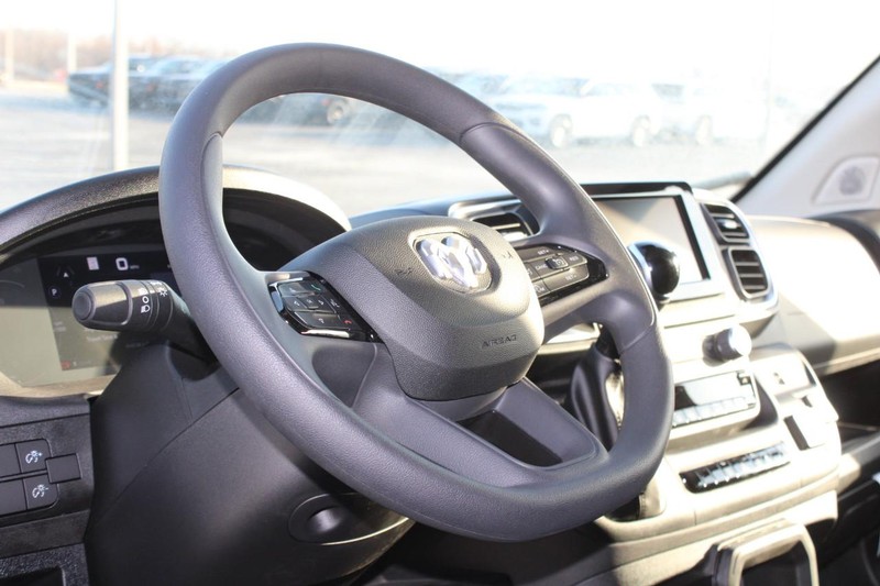 Ram ProMaster Cargo Van Vehicle Full-screen Gallery Image 18