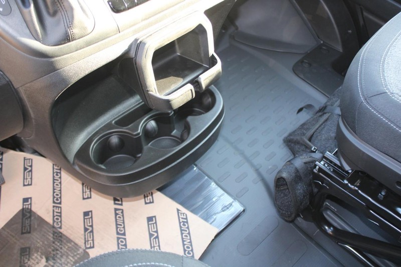 Ram ProMaster Cargo Van Vehicle Full-screen Gallery Image 24