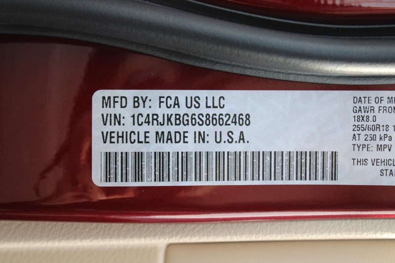 Jeep Grand Cherokee L Vehicle Full-screen Gallery Image 35