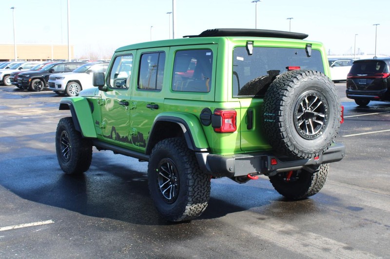 Jeep Wrangler Vehicle Full-screen Gallery Image 5