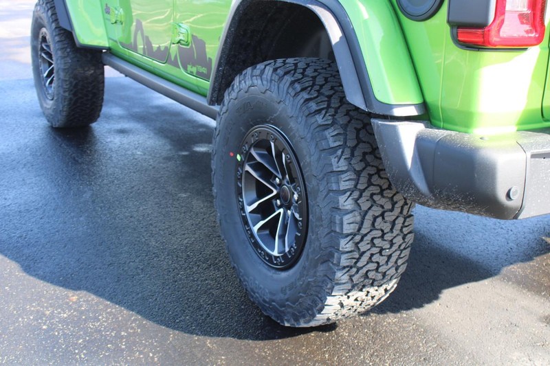 Jeep Wrangler Vehicle Full-screen Gallery Image 6