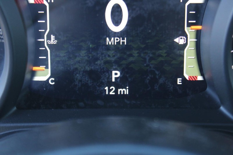 Jeep Wrangler Vehicle Full-screen Gallery Image 32