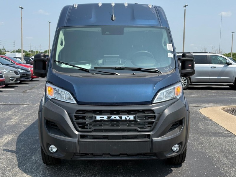 Ram ProMaster Cargo Van Vehicle Full-screen Gallery Image 10