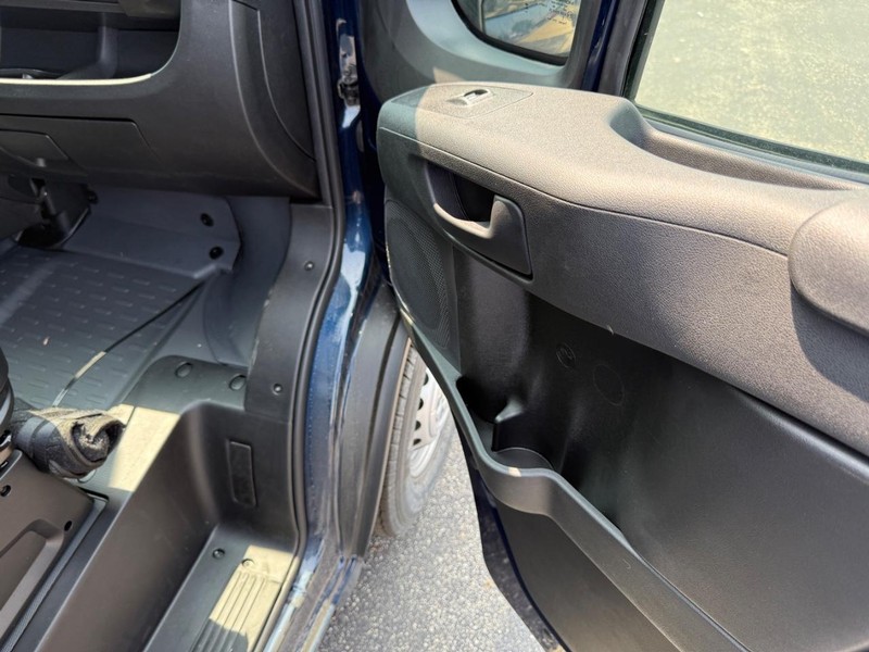 Ram ProMaster Cargo Van Vehicle Full-screen Gallery Image 11