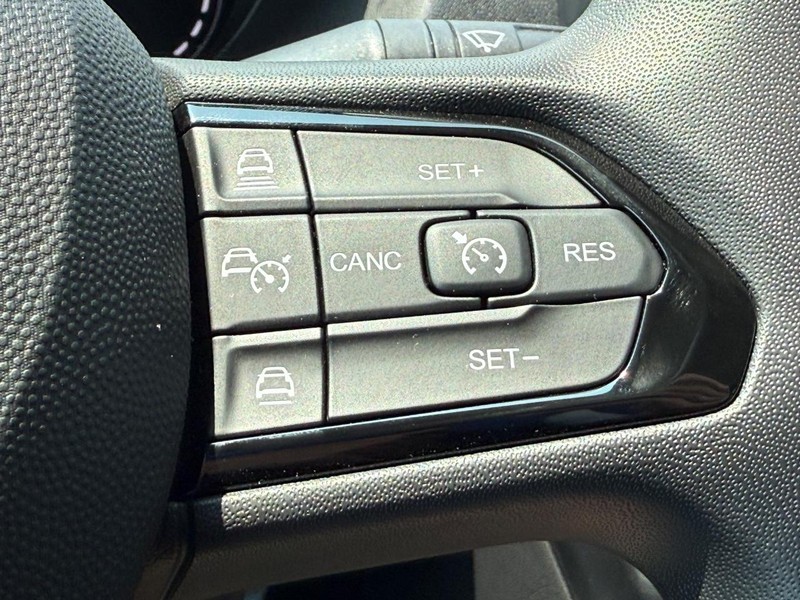 Ram ProMaster Cargo Van Vehicle Full-screen Gallery Image 19