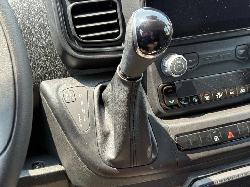 Ram ProMaster Cargo Van Vehicle Full-screen Gallery Image 21