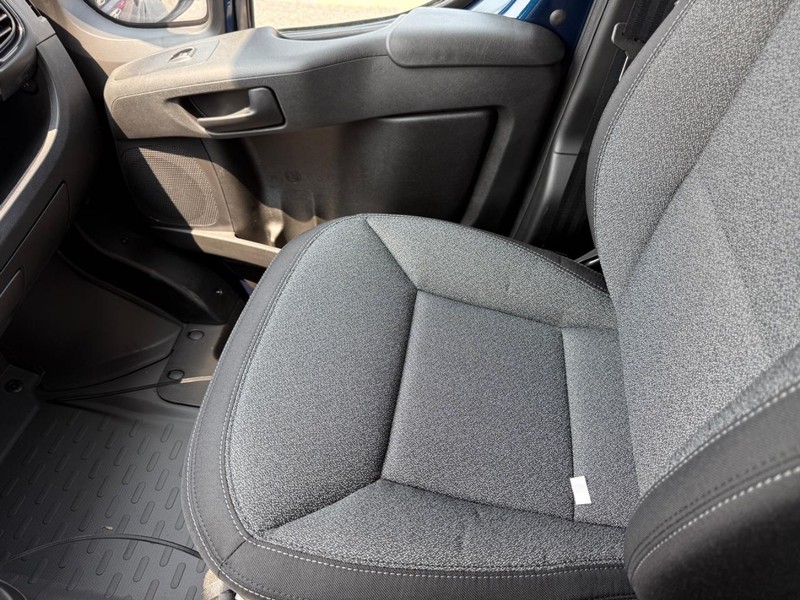 Ram ProMaster Cargo Van Vehicle Full-screen Gallery Image 26