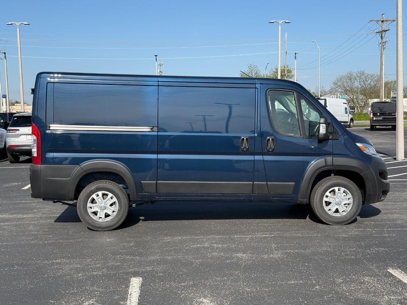 Ram ProMaster Cargo Van Vehicle Full-screen Gallery Image 2