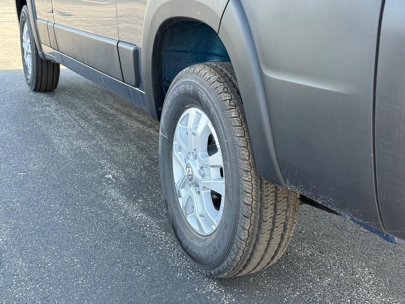 Ram ProMaster Cargo Van Vehicle Full-screen Gallery Image 6