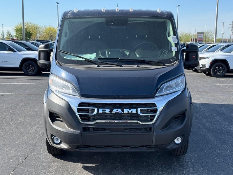 Ram ProMaster Cargo Van Vehicle Full-screen Gallery Image 9