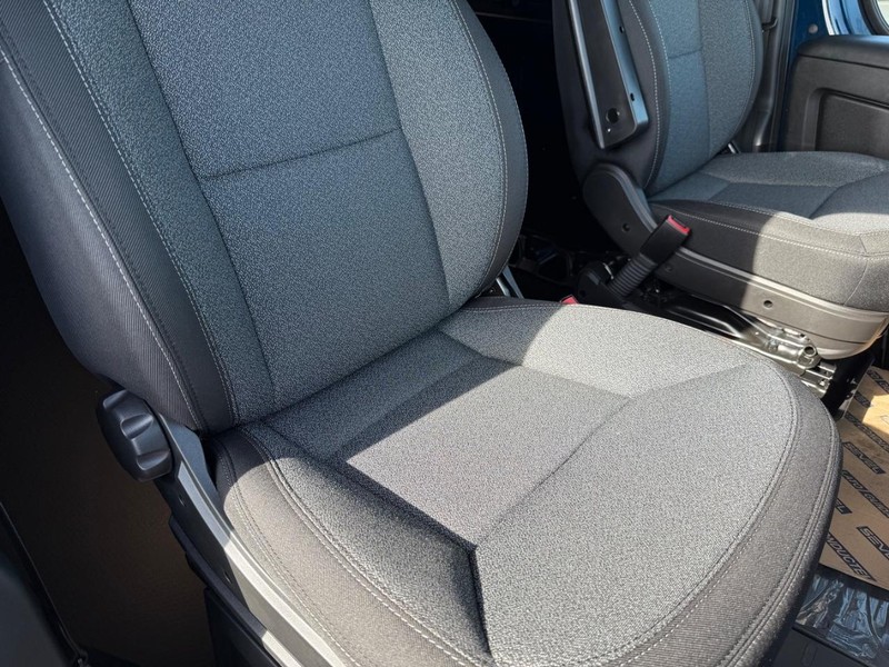 Ram ProMaster Cargo Van Vehicle Full-screen Gallery Image 16