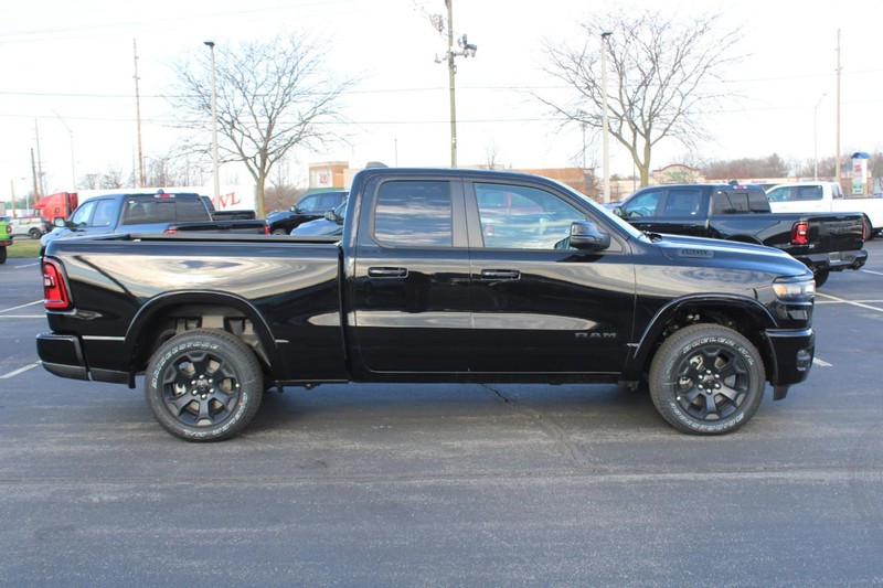 Ram 1500 Vehicle Full-screen Gallery Image 2