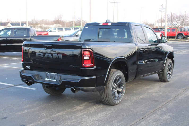 Ram 1500 Vehicle Full-screen Gallery Image 3