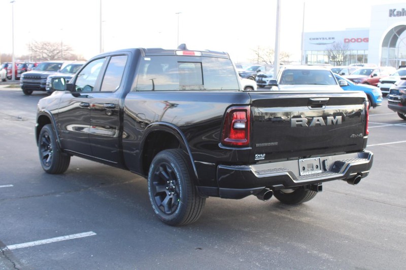 Ram 1500 Vehicle Full-screen Gallery Image 5