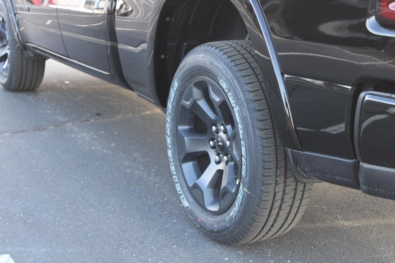 Ram 1500 Vehicle Full-screen Gallery Image 6