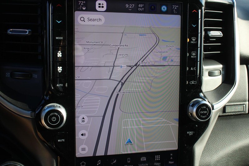 Ram 1500 Vehicle Full-screen Gallery Image 23