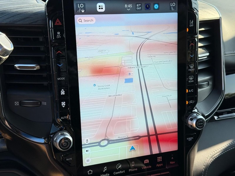 Ram 3500 Vehicle Full-screen Gallery Image 24