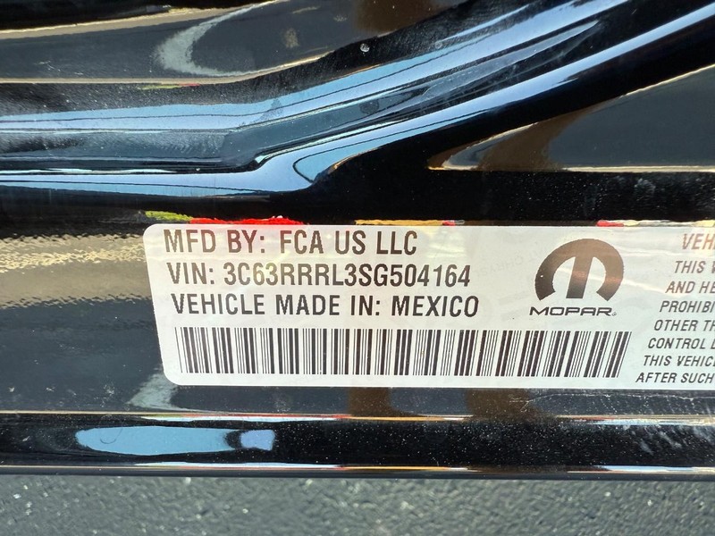 Ram 3500 Vehicle Full-screen Gallery Image 32