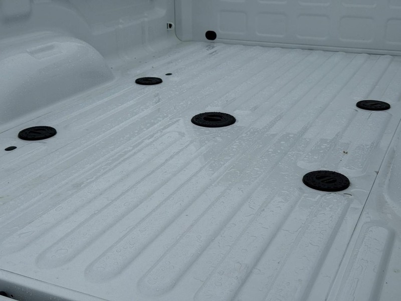 Ram 3500 Vehicle Full-screen Gallery Image 7