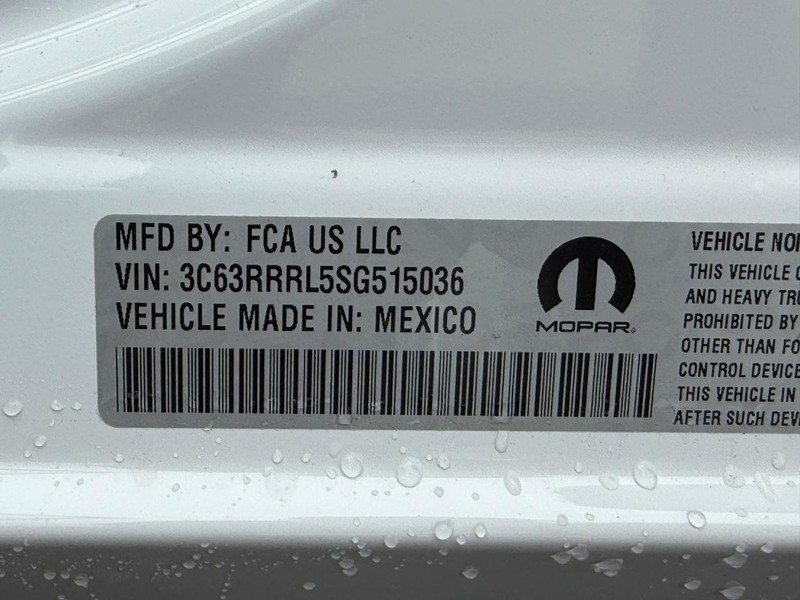 Ram 3500 Vehicle Full-screen Gallery Image 37